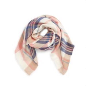 David & Young Plaid Scarf